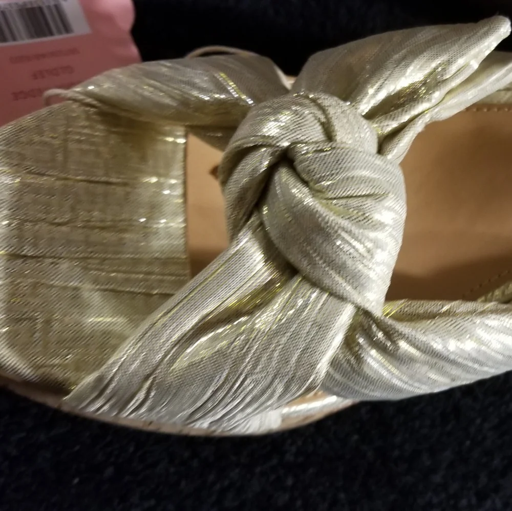 Sam and Libby woman's Claudia wedge comfy shoe sandal 70s vibe